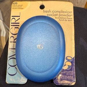 COVERGIRL Fresh Complexion Pocket Powder in Blue Compact # 620